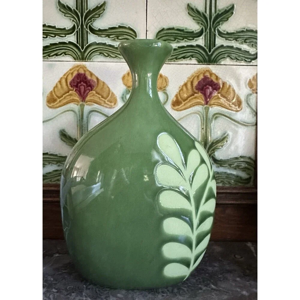 Crate and Barrel Brin Green Vase Floral Modern Decor NWT